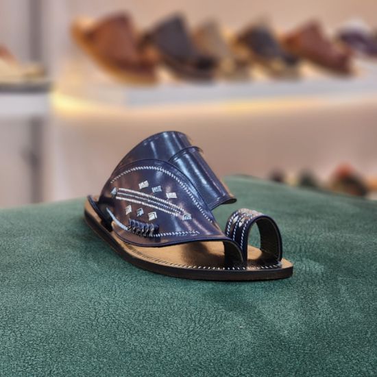 صورة زبيري وطني مطرز ارضيه جلد مديل و26